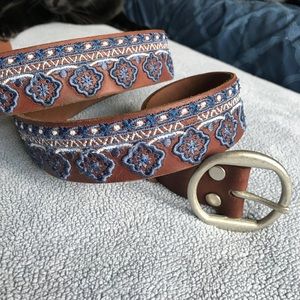 NWOT Lucky Brand Embroidered Belt | size M